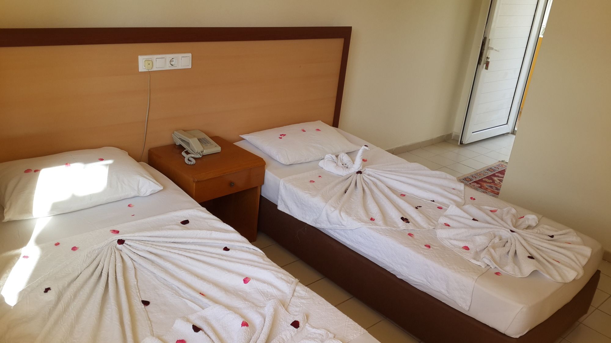 Caner Hotel Kemer Buitenkant foto